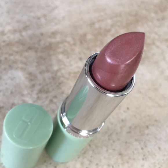 clinique bamboo pink lipstick